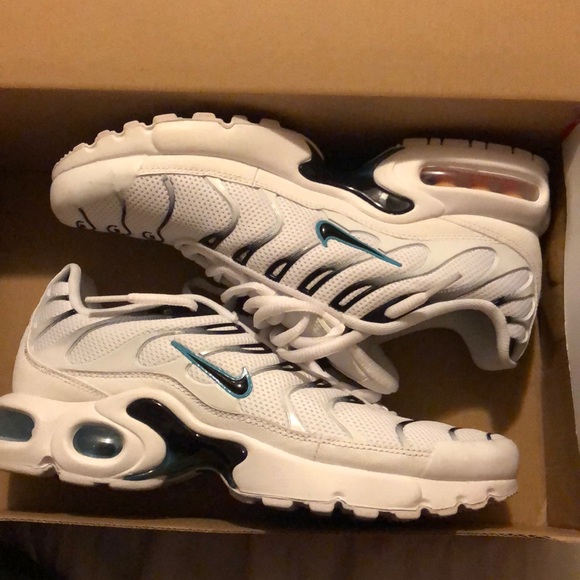 nike air max plus bg